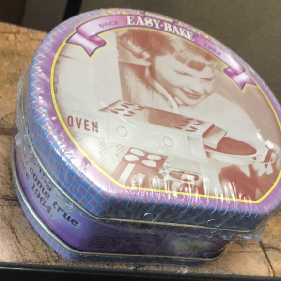 1999 Easy Bake Tin Lunch Box Never Opened Sealed! - Picture 7 of 7